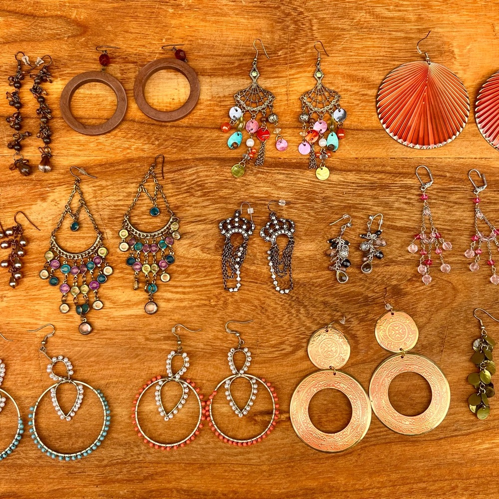 Lot of Elegant Multicolor Earrings
